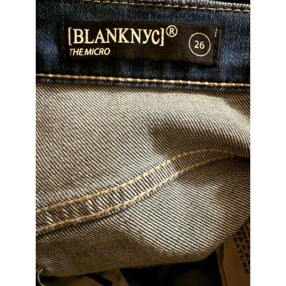 BLANKNYC The Micro Straight Leg Crop Jeans Happy Dust Distressed Womens 26 NWT - Picture 6 of 12